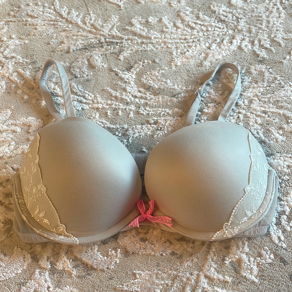 Victoria’s Secret  bra